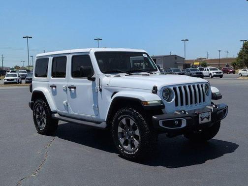 Bright White Clearcoat 2018 Jeep Wrangler Unlimited Sahara