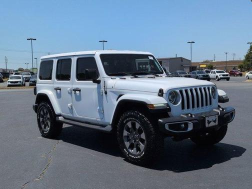 Bright White Clearcoat 2018 Jeep Wrangler Unlimited Sahara
