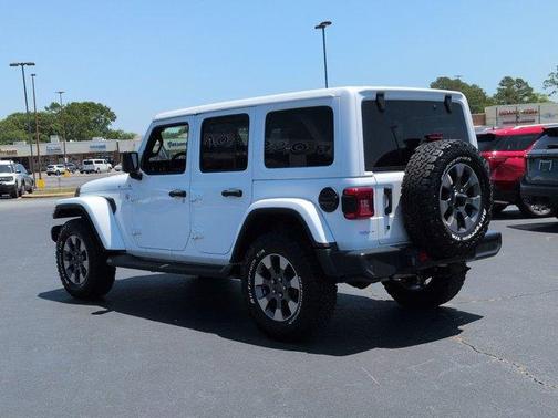 Bright White Clearcoat 2018 Jeep Wrangler Unlimited Sahara