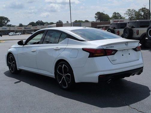 White 2024 Nissan Altima 2.5 SR