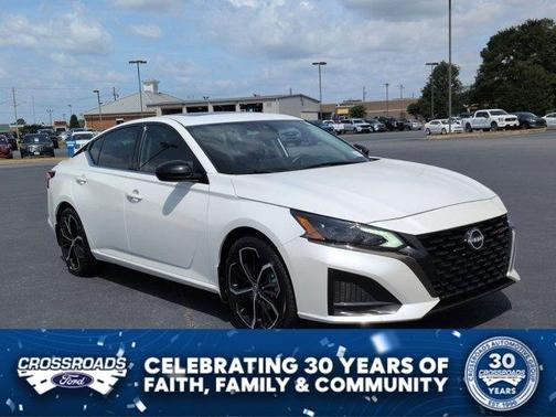 White 2024 Nissan Altima 2.5 SR