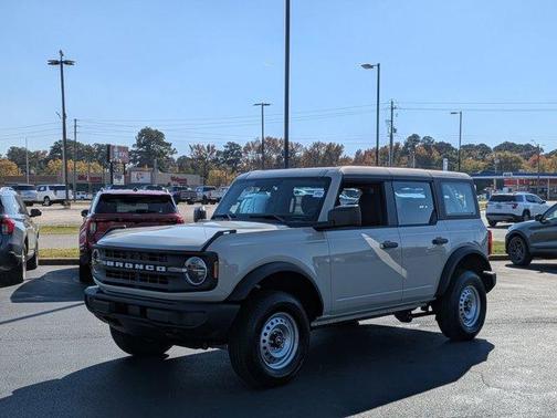 2025 Ford Bronco Base