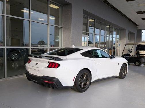 2024 Ford Mustang Dark Horse