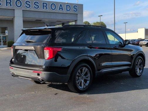 Black Metallic 2021 Ford Explorer XLT