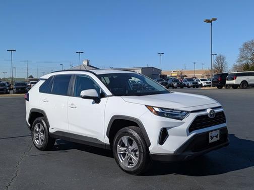 2023 Toyota RAV4 XLE