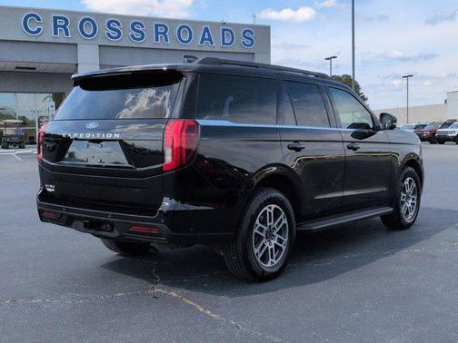 Black Metallic 2025 Ford Expedition Active