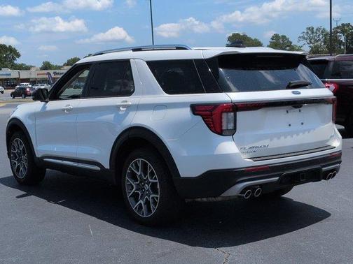 White Metallic 2025 Ford Explorer Platinum
