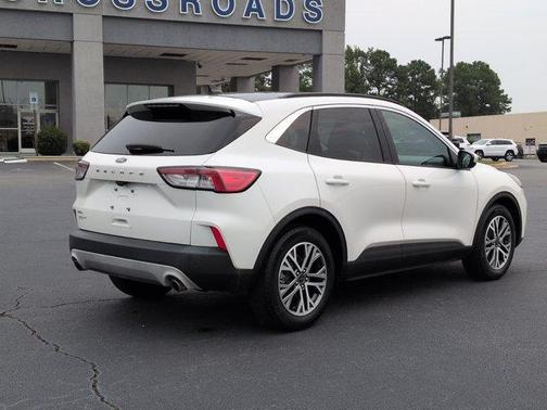 STAR WHITE METALLIC TRI-COA 2022 Ford Escape SEL