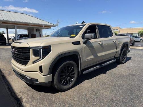 Desert Sand Metallic 2022 GMC Sierra 1500 Elevation