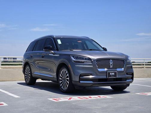 Asher Gray Metallic Clearcoat 2023 Lincoln Aviator Reserve