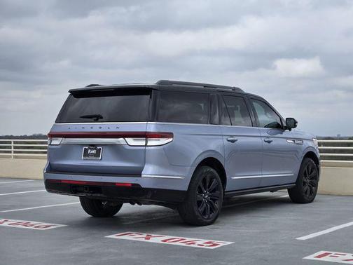 2024 Lincoln Navigator Black Label