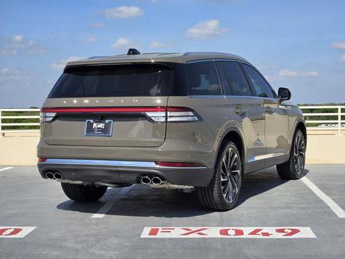 Harbor Gray Clearcoat 2026 Lincoln Aviator Reserve AWD