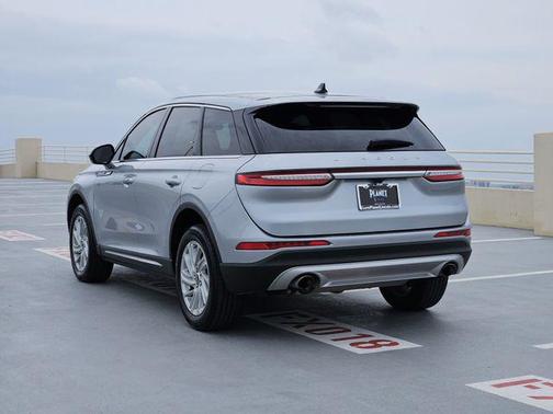 Silver Radiance Metallic Clearcoat 2024 Lincoln Corsair Premiere