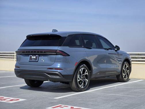 Whisper Blue Metallic Clearcoat 2026 Lincoln Nautilus Premiere