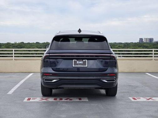 Blue Panther Metallic Clearcoat 2024 Lincoln Nautilus Reserve