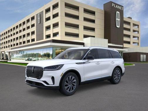 Pristine White Metallic Tri-Coat 2026 Lincoln Aviator Premiere