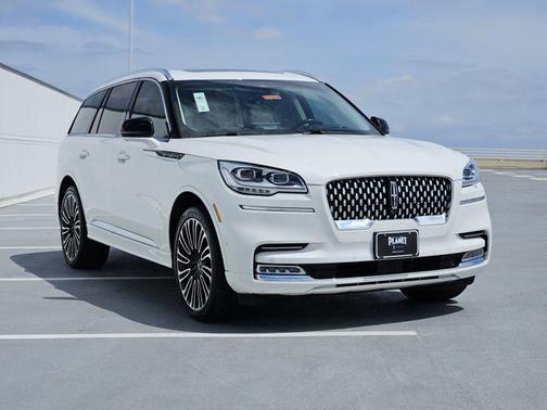 White Metallic 2023 Lincoln Aviator Black Label AWD