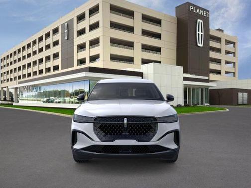 Silver Radiance Metallic Clearcoat 2026 Lincoln Nautilus Premiere