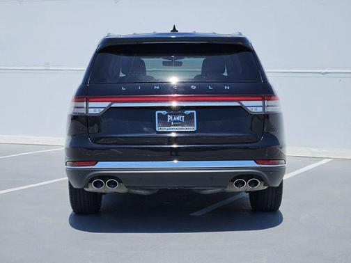 Infinite Black Metallic Clearcoat 2024 Lincoln Aviator Premiere