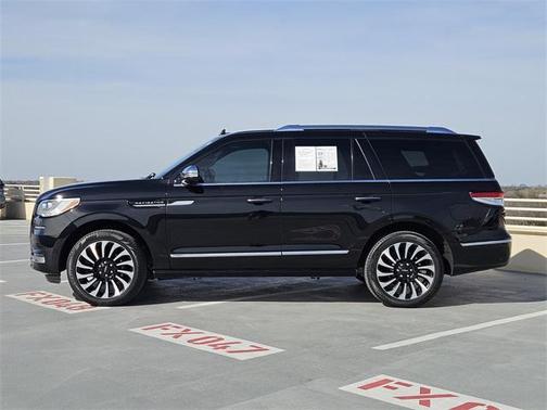 2023 Lincoln Navigator Black Label
