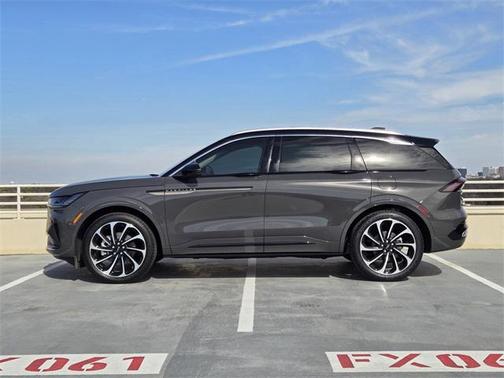 2026 Lincoln Nautilus Black Label