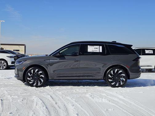 Chroma Caviar Dark Gray Metallic Clearcoat 2026 Lincoln Nautilus Black Label