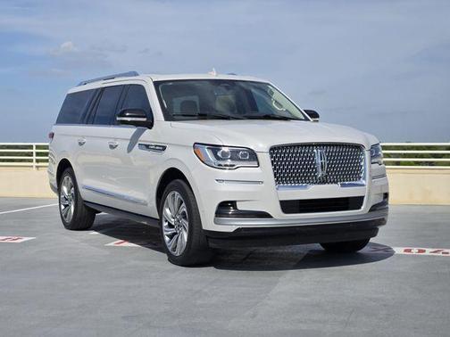 2023 Lincoln Navigator Reserve