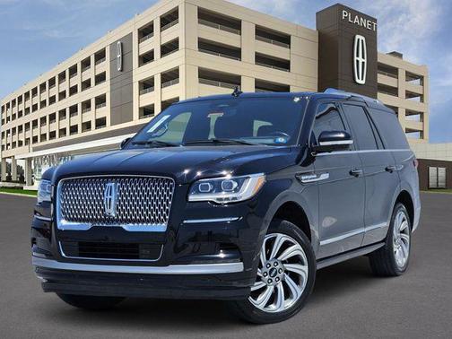 Infinite Black Metallic Clearcoat 2023 Lincoln Navigator Reserve