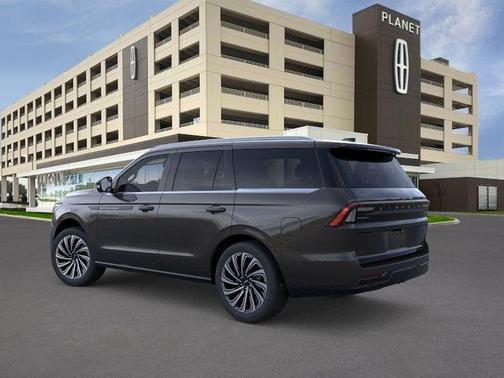 Chroma Caviar Dark Gray Metallic Clearcoat 2026 Lincoln Navigator Black Label