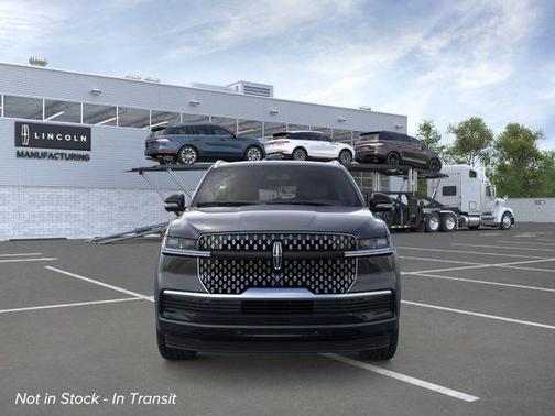 Infinite Black Metallic Clearcoat 2026 Lincoln Navigator Reserve
