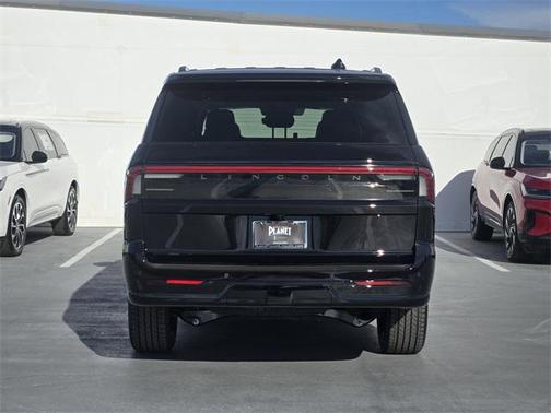 2025 Lincoln Navigator Reserve