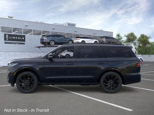 Infinite Black Metallic Clearcoat 2026 Lincoln Navigator Reserve