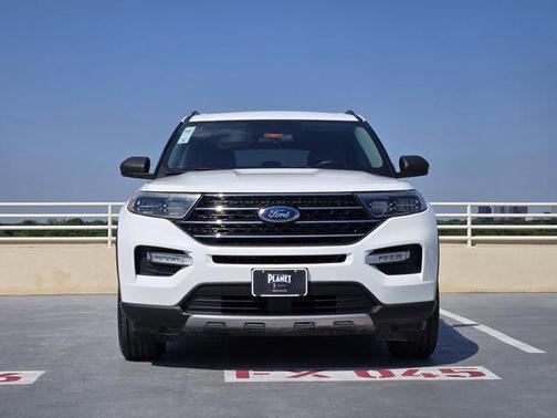 Star White Metallic Tri-Coat 2021 Ford Explorer XLT