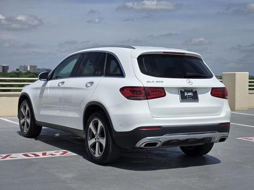White 2022 Mercedes-Benz GLC 300 Base