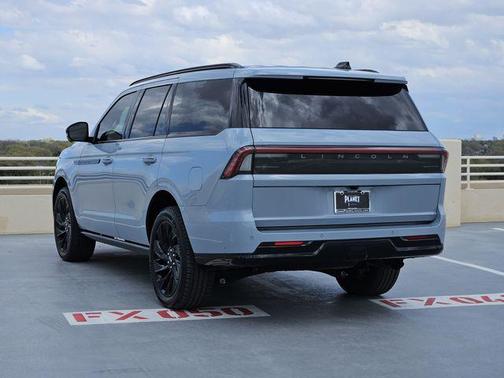 2025 Lincoln Navigator Reserve