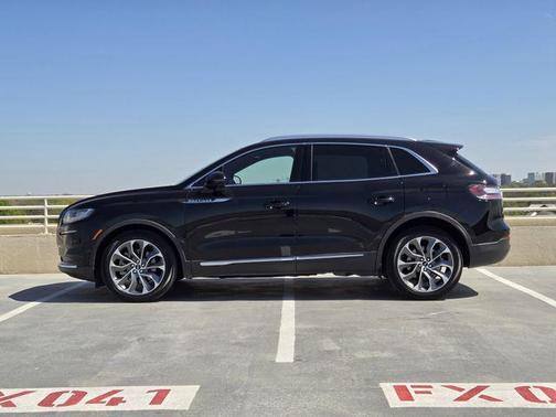 Infinite Black Metallic Clearcoat 2023 Lincoln Nautilus Reserve
