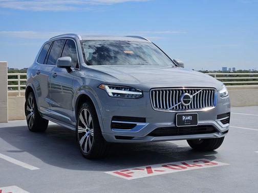 Vapour Grey Metallic 2025 Volvo XC90 Plug-In Hybrid T8 Plus 7-Seater