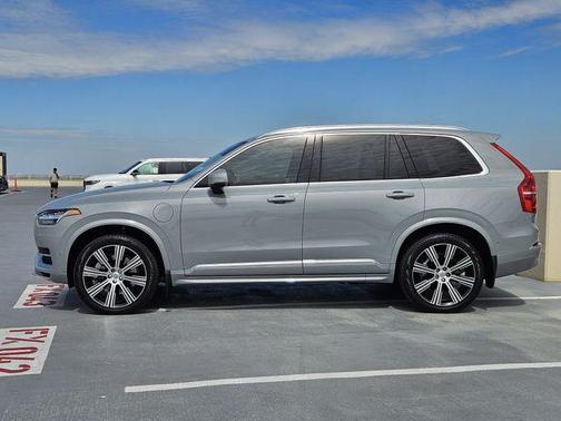 Vapour Grey Metallic 2025 Volvo XC90 Plug-In Hybrid T8 Plus 7-Seater