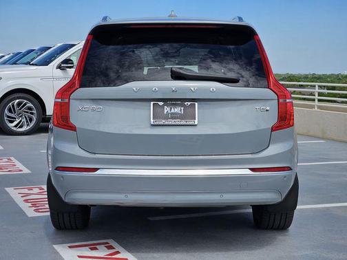 Vapour Grey Metallic 2025 Volvo XC90 Plug-In Hybrid T8 Plus 7-Seater