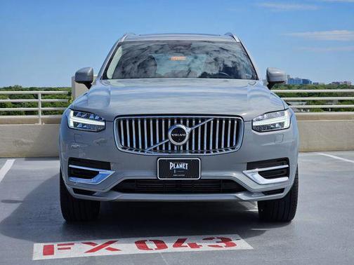 Vapour Grey Metallic 2025 Volvo XC90 Plug-In Hybrid T8 Plus 7-Seater
