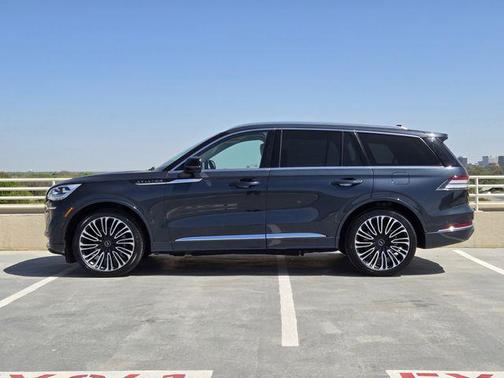 Flight Blue Metallic Clearcoat 2023 Lincoln Aviator Black Label AWD