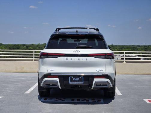 Majestic White/Black Obsidian 2024 INFINITI QX60 AUTOGRAPH