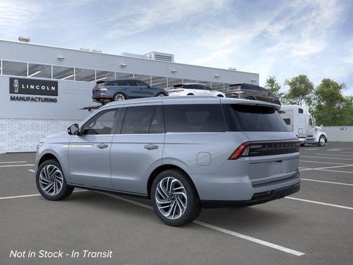 Mist 2026 Lincoln Navigator Reserve