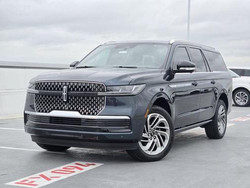 Flight Blue Metallic Clearcoat 2026 Lincoln Navigator Reserve