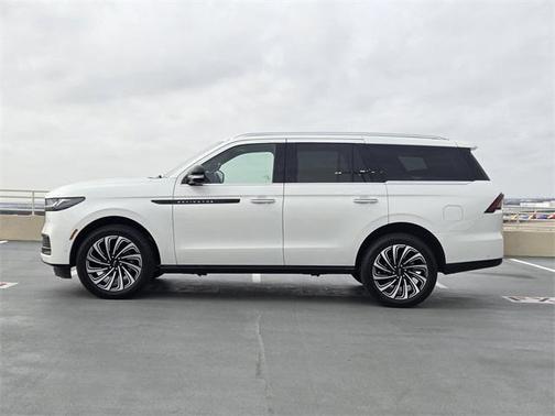 2025 Lincoln Navigator Black Label