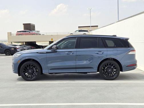 Whisper Blue Metallic Clearcoat 2026 Lincoln Aviator Reserve AWD