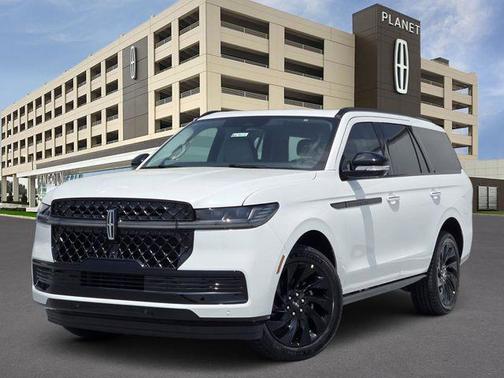 Pristine White Metallic Tri-Coat 2026 Lincoln Navigator Reserve