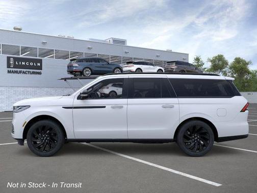 White 2026 Lincoln Navigator Reserve