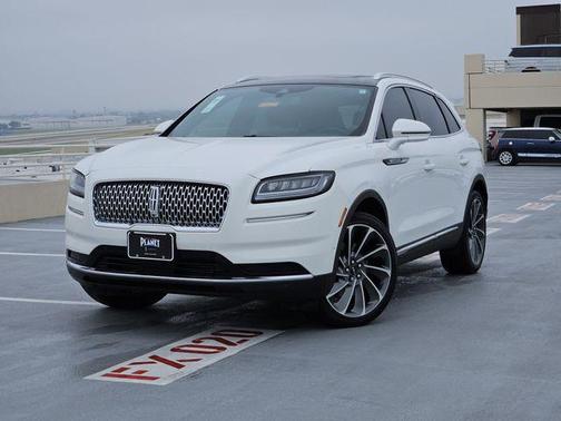 Pristine White Metallic Tri-Coat 2022 Lincoln Nautilus Reserve