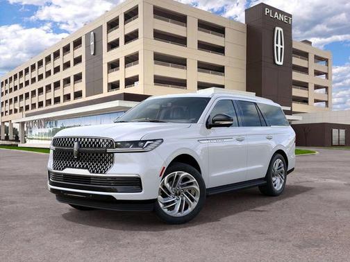 Pristine White Metallic Tri-Coat 2027 Lincoln Navigator Premiere